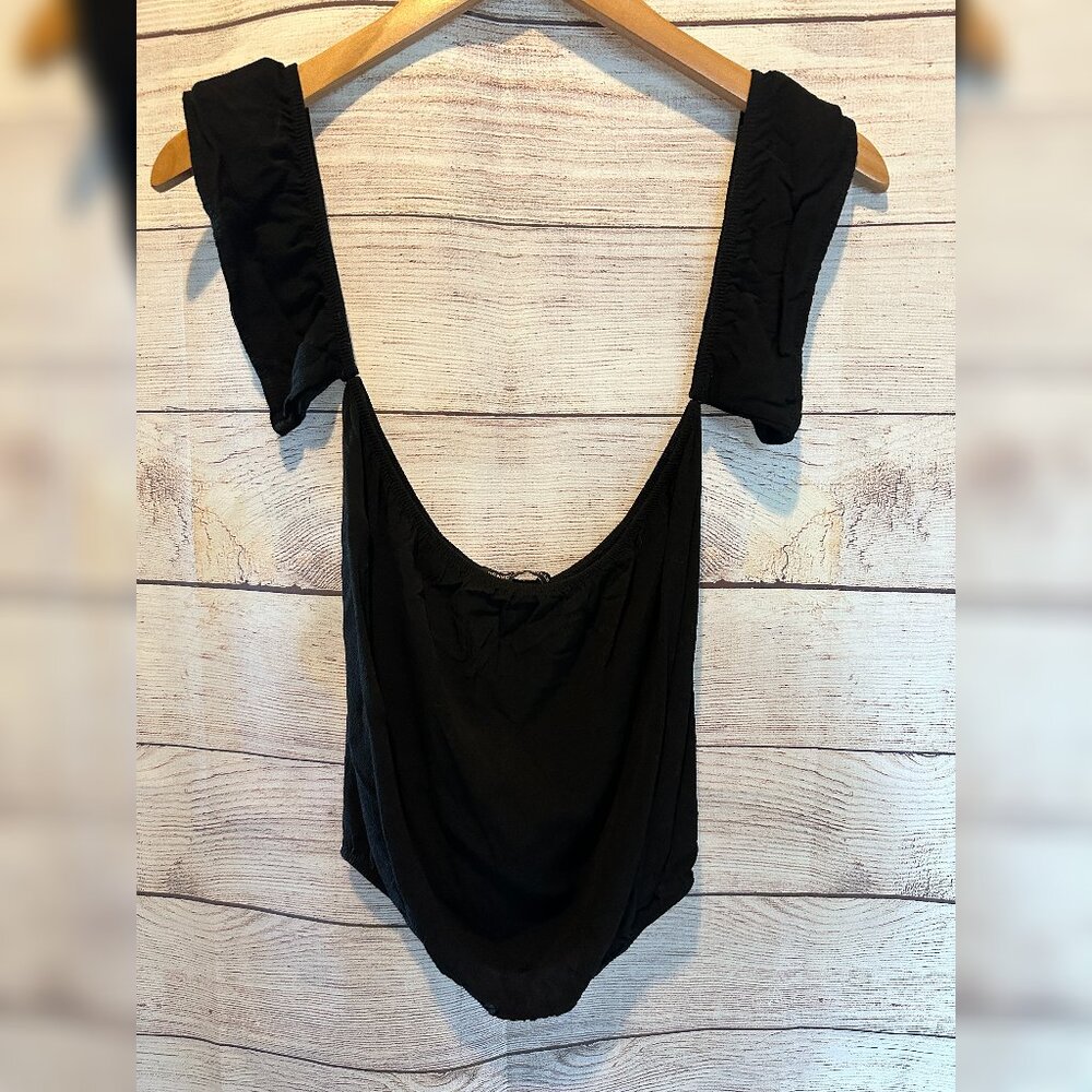 Brandy Melville black crepe top with off the shoulder ruffle cap sleeves OS - Picture 5 of 12